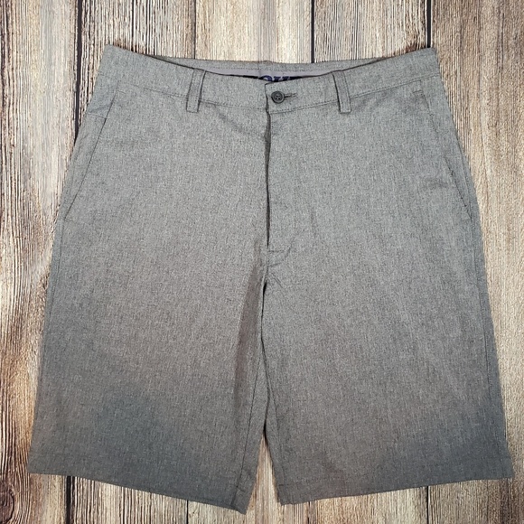PGA Tour Other - PGA Tour mens shorts size 32 gray